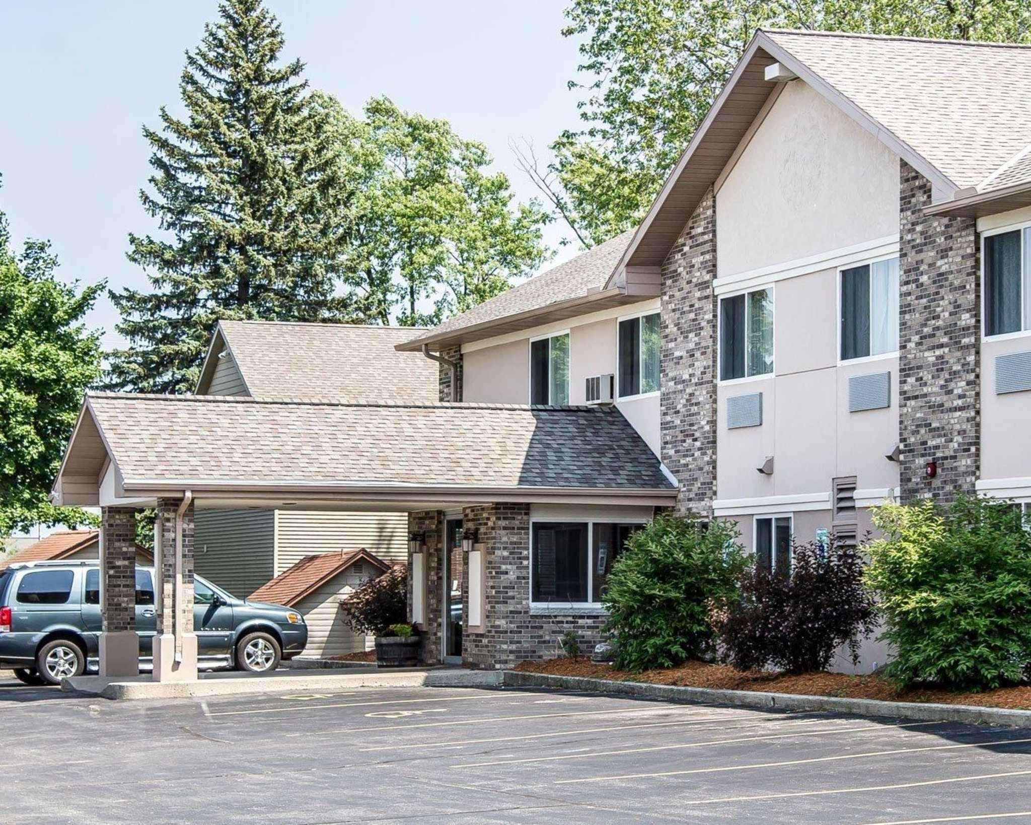 Quality Inn & Suites Sturgeon Bay Exterior foto